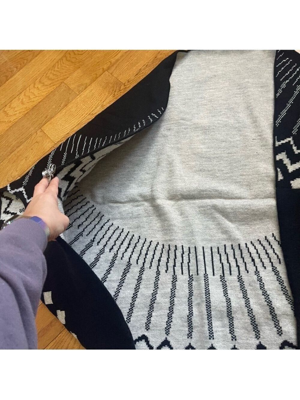 Madison 88 Knit Shawl, Wrap Women’s One Size Black & Gray Poncho Cardigan - Picture 4 of 9